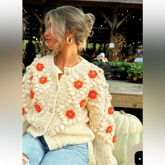 Beige orange floral embroidered chunky bubble sleeve cardigan bohemian sweater - Picture 3 of 6